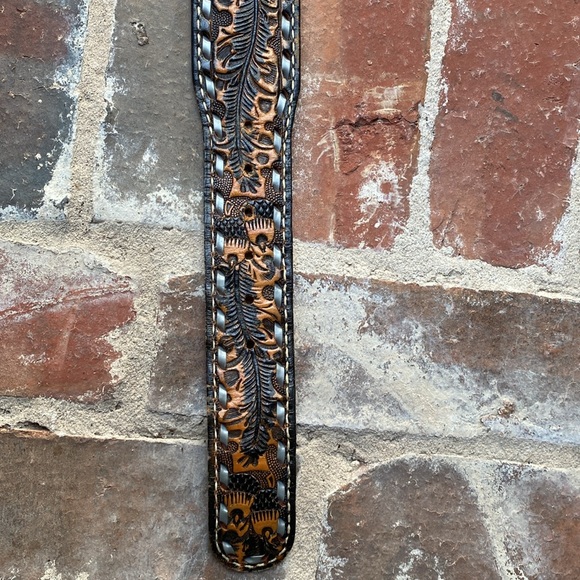 Tooled leather belt with acorns & leaves design and “MIKE” on back - Picture 8 of 12